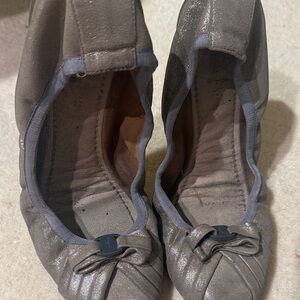 Elegant Gray Women's Ballet Flats